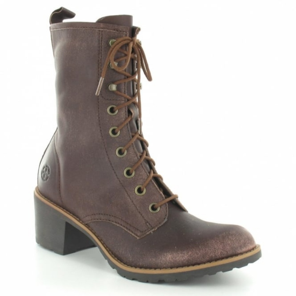 ISO Dr. Martens Lucie boots